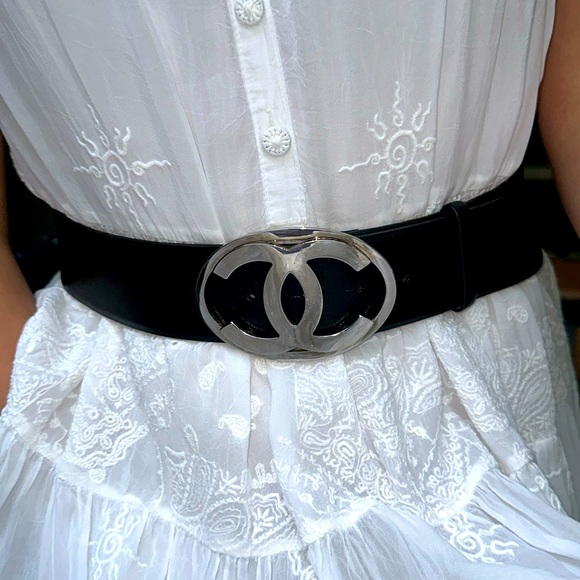 CHANEL Silver CC Buckle Black Leather Belt with Box - Picture 1 of 9